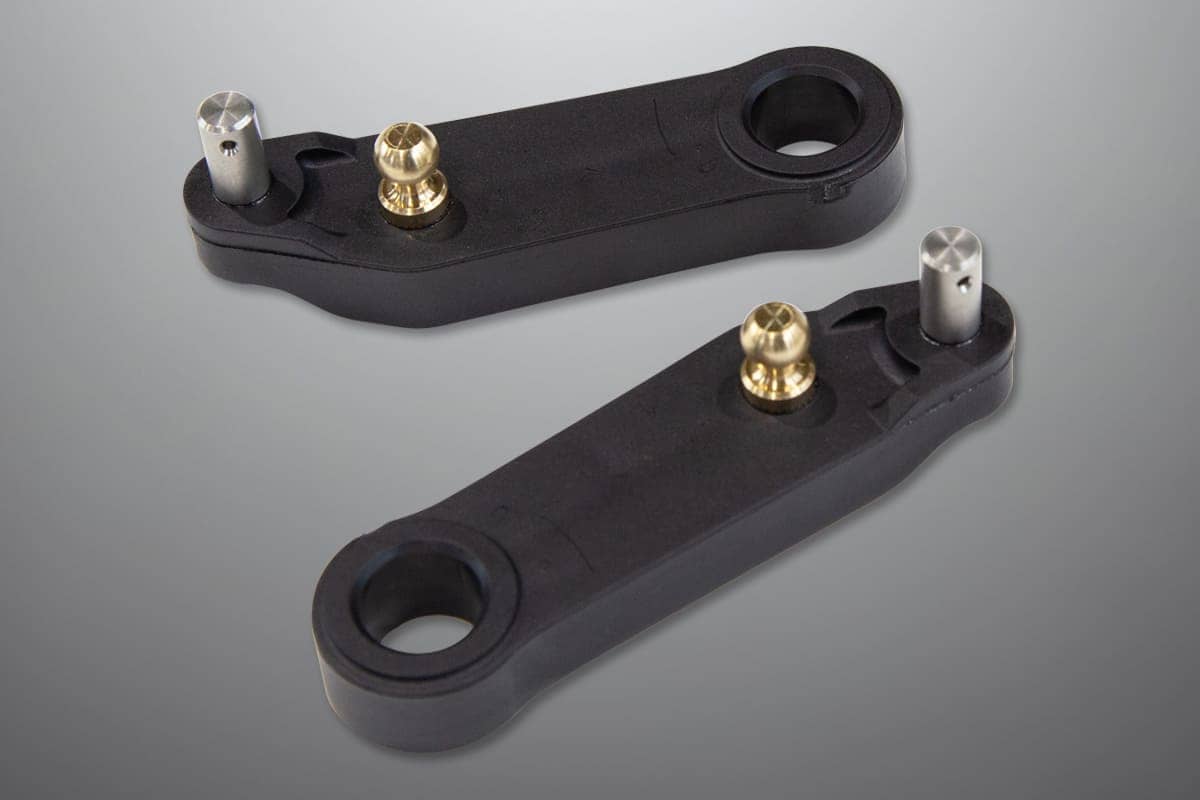 インサート成形01｜射出成形｜日静化学株式会社